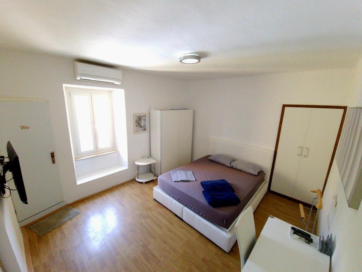 Apartments Eis Baška Екстериор снимка
